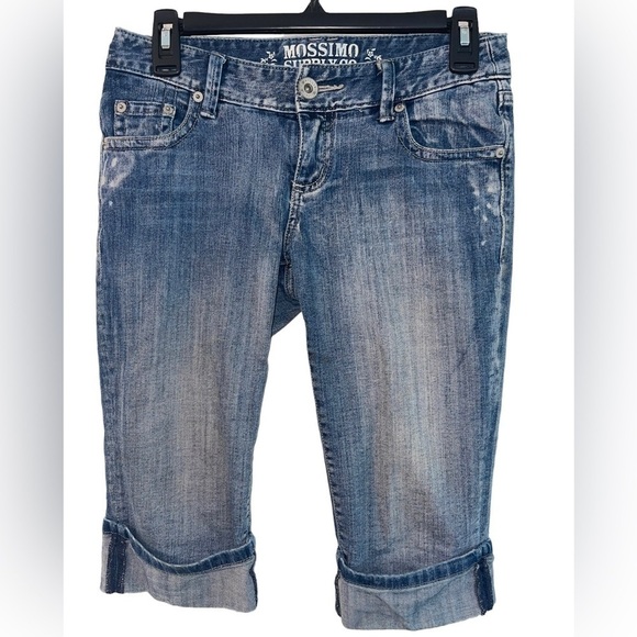 Mossimo Supply Bermuda Capri, slightly distressed coloring. Size3 GUC - Picture 3 of 5